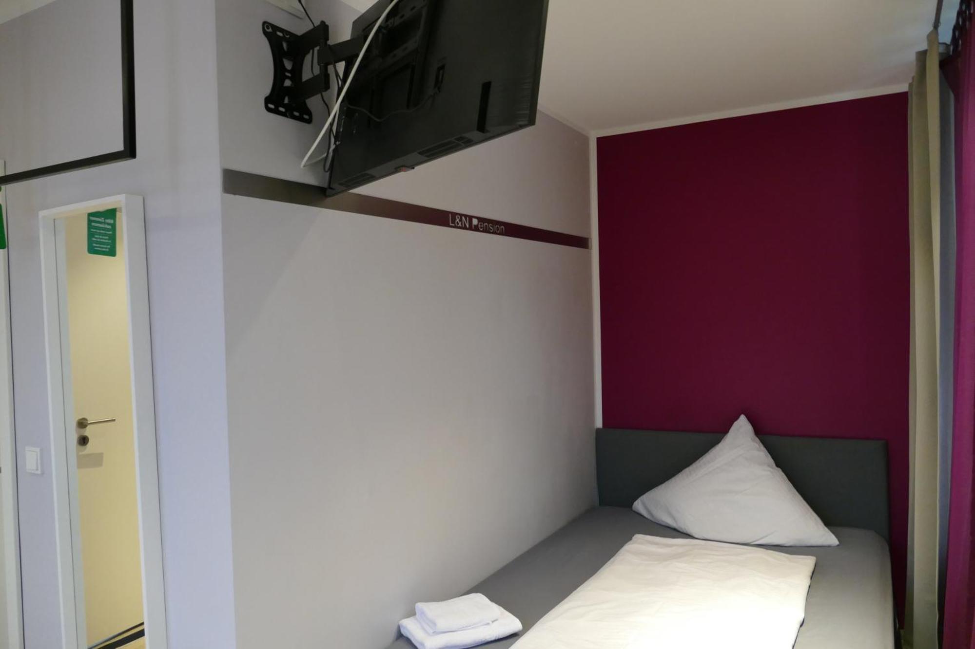 Pension Soelde Ug Dortmund Esterno foto